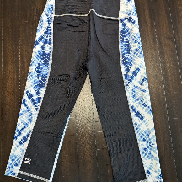 Victoria Secret Sport capris size small - Picture 7 of 7